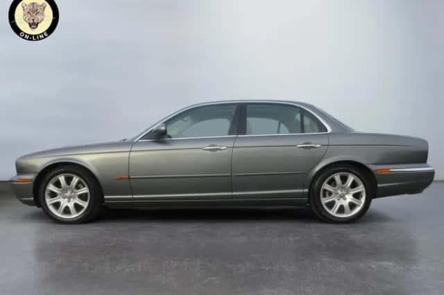 Jaguar XJ (2004) thumbnail 6