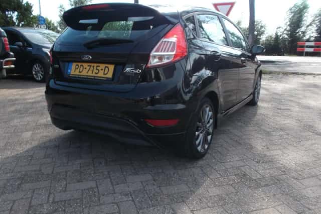 Ford Fiesta (2017) thumbnail 3