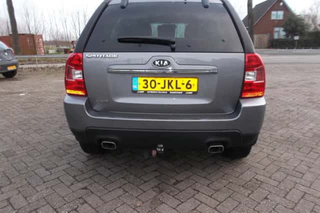 Kia Sportage (2009) thumbnail 4
