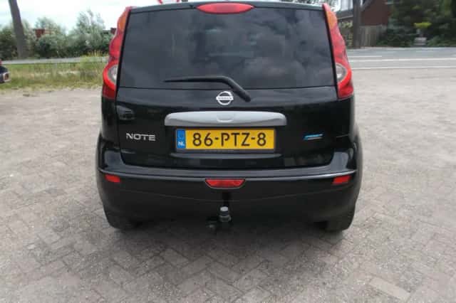 Nissan Note (2011) thumbnail 4