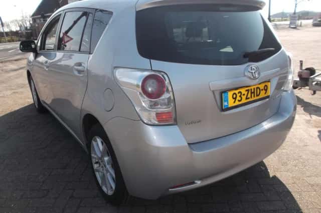 Toyota Verso (2012) thumbnail 4