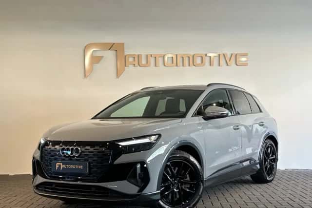 Audi Q4 e-tron (2022) thumbnail 1