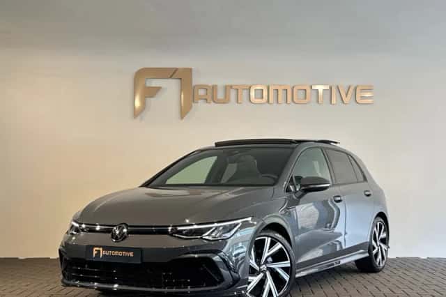 Volkswagen Golf (2023) thumbnail 1