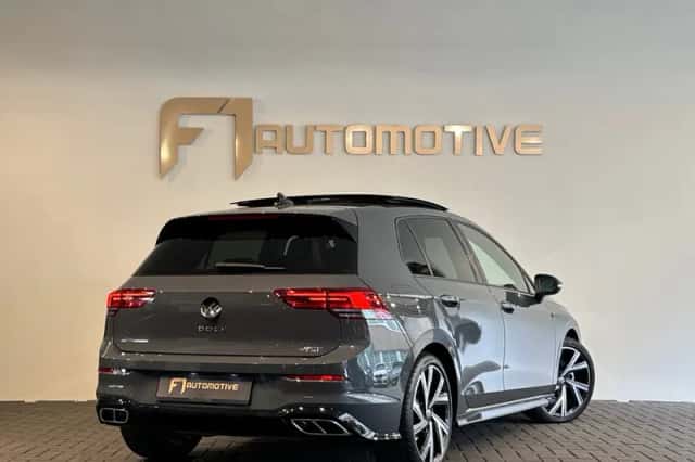 Volkswagen Golf (2023) thumbnail 3