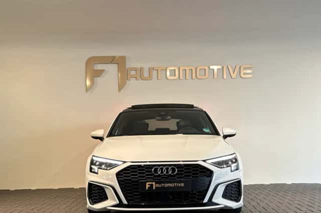 Audi A3 (2021) thumbnail 2