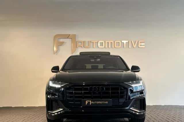 Audi Q8 (2021) thumbnail 2