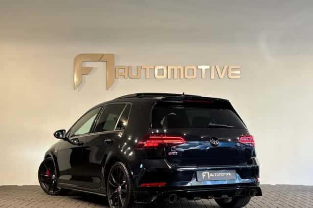 Volkswagen Golf (2019) thumbnail 4