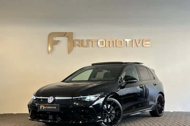 Volkswagen Golf (2024) thumbnail 1