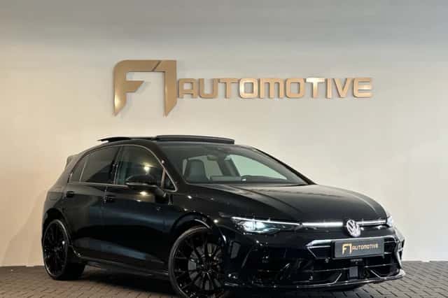 Volkswagen Golf (2024) thumbnail 3