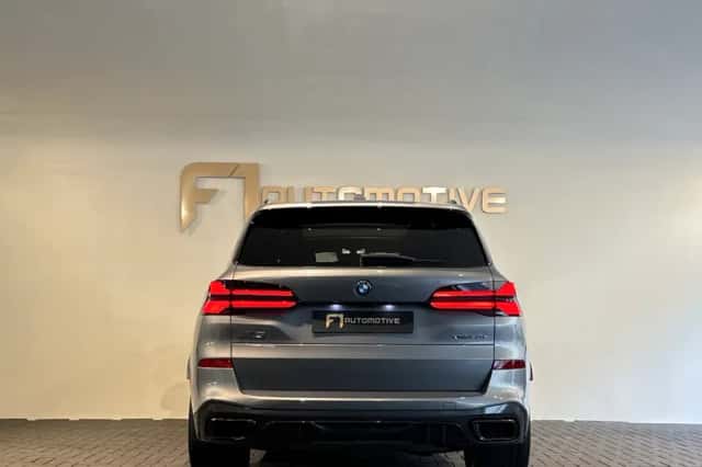 BMW X5 (2024) thumbnail 5