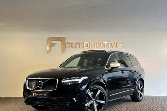 Volvo XC90 (2015) thumbnail 1