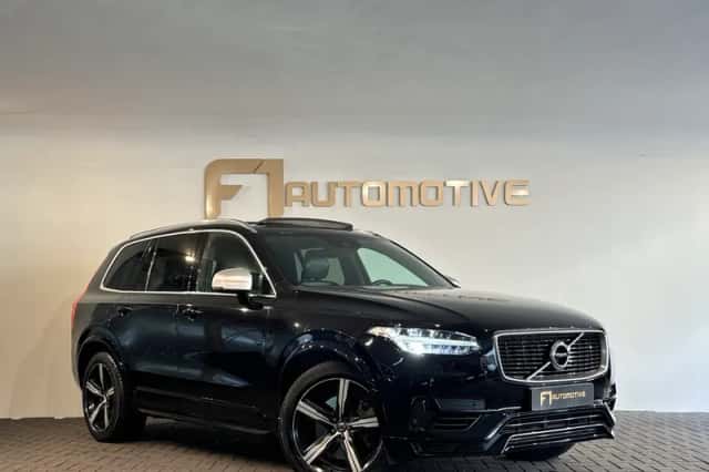 Volvo XC90 (2015) thumbnail 3