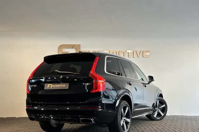 Volvo XC90 (2015) thumbnail 4