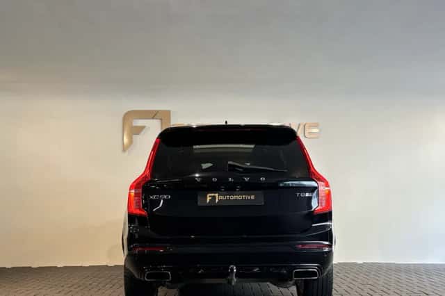 Volvo XC90 (2015) thumbnail 5