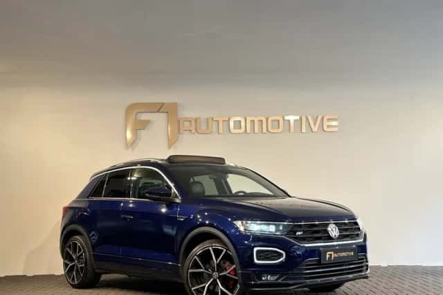 Volkswagen T-Roc (2018) thumbnail 3