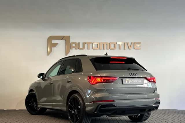 Audi Q3 (2019) thumbnail 6
