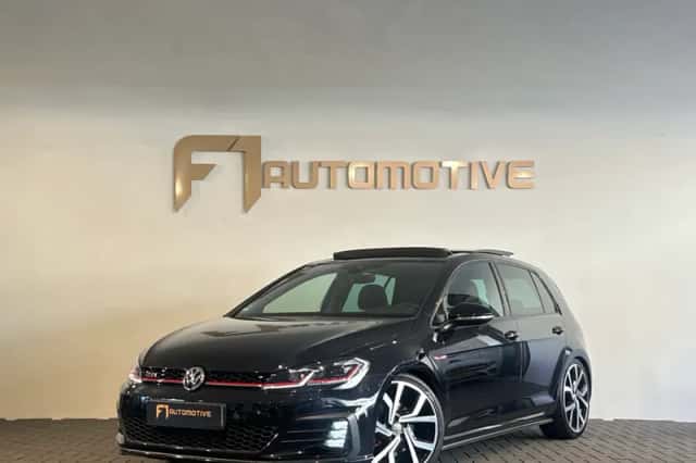 Volkswagen Golf (2017) thumbnail 1
