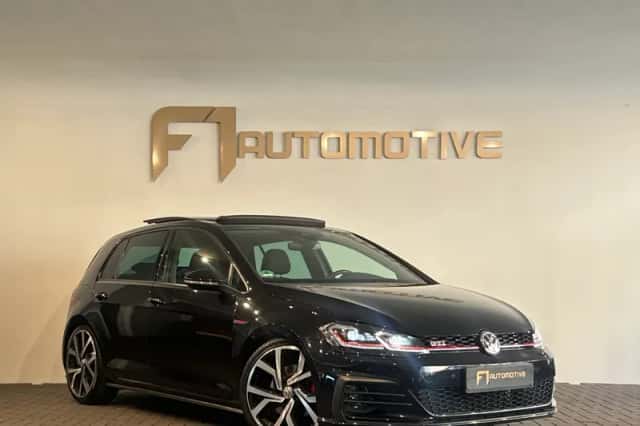Volkswagen Golf (2017) thumbnail 3