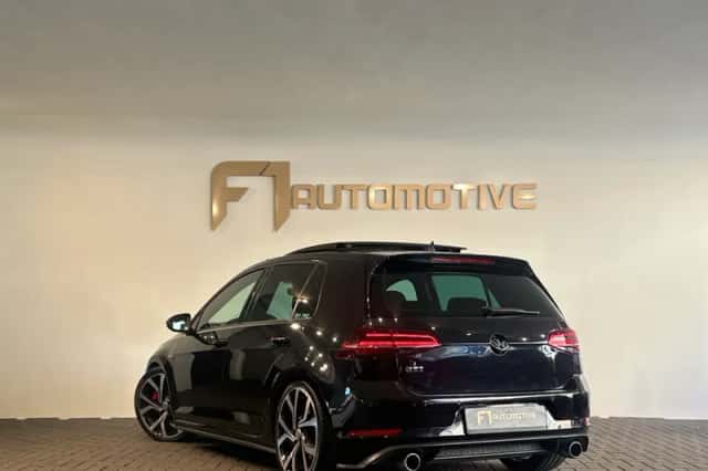 Volkswagen Golf (2017) thumbnail 6