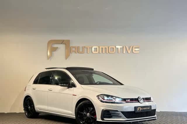Volkswagen Golf (2017) thumbnail 3