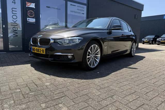BMW 3-Serie (2016) thumbnail 1