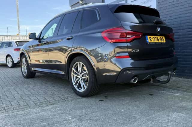 BMW X3 (2020) thumbnail 2