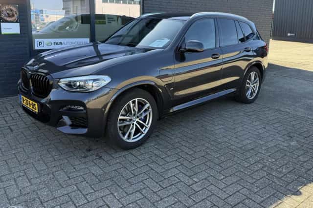 BMW X3 (2020) thumbnail 3