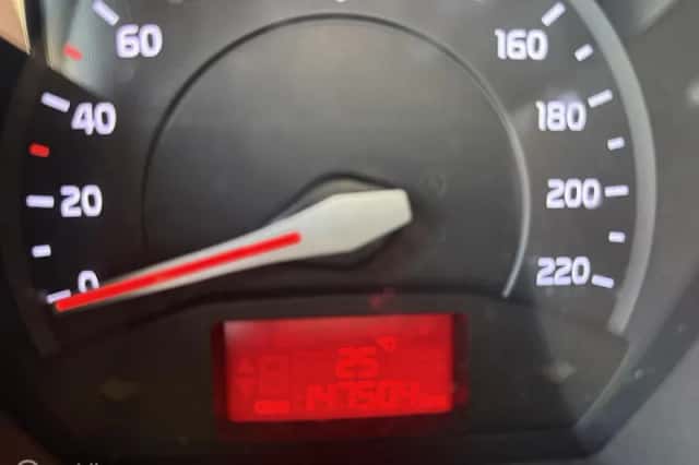 Kia Rio (2014) thumbnail 4