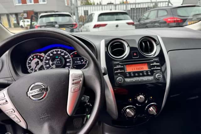 Nissan Note (2015) thumbnail 5