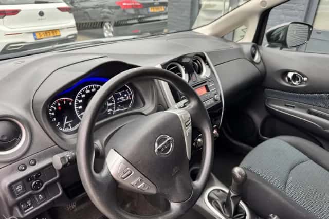 Nissan Note (2015) thumbnail 6