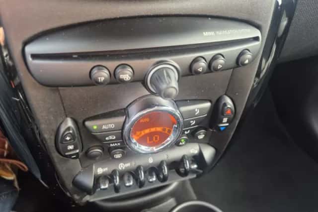 MINI Countryman (2016) thumbnail 6