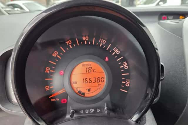Toyota Aygo (2018) thumbnail 5