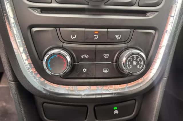 Opel Mokka (2015) thumbnail 6