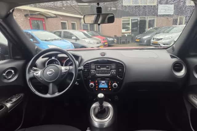 Nissan Juke (2015) thumbnail 2