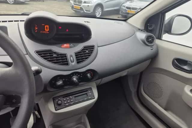 Renault Twingo (2010) thumbnail 6
