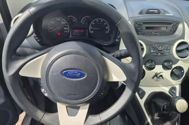 Ford Ka (2015) thumbnail 4