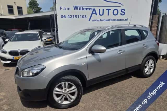 Nissan Qashqai (2010) thumbnail 1