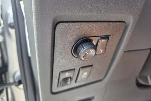 Nissan Qashqai (2010) thumbnail 6