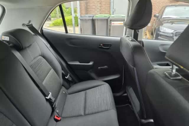 Kia Picanto (2018) thumbnail 3