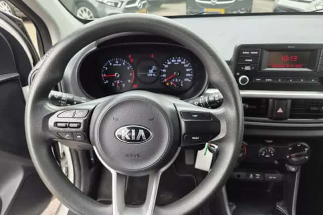 Kia Picanto (2018) thumbnail 4
