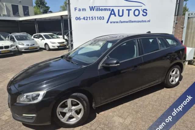 Volvo V60 (2016) thumbnail 1
