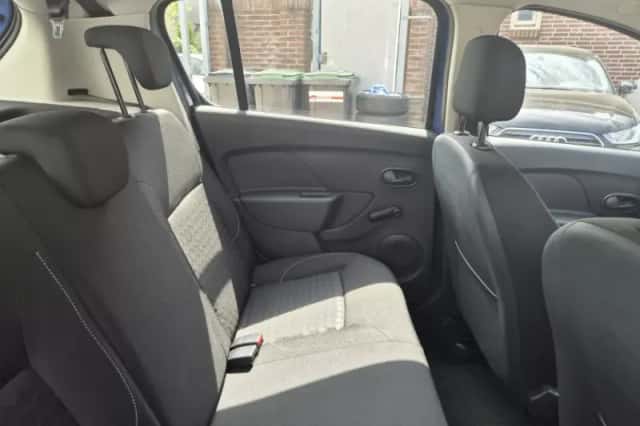 Dacia Sandero (2013) thumbnail 3