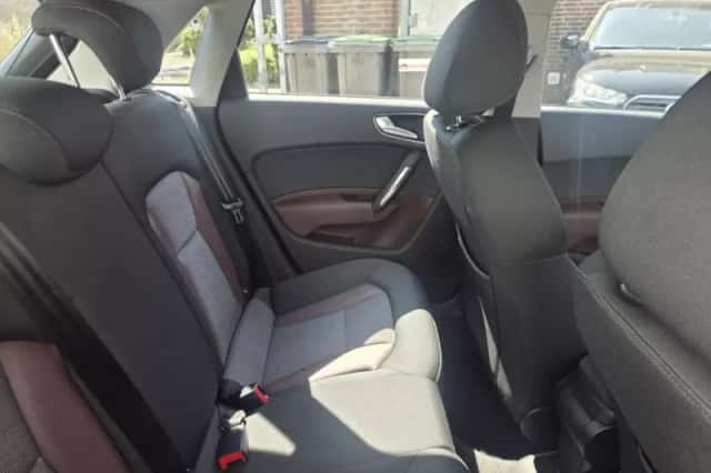 Audi A1 (2012) thumbnail 3