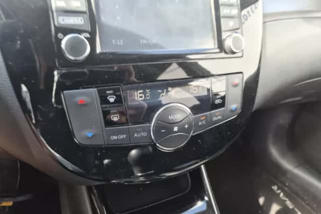 Nissan Pulsar (2016) thumbnail 6