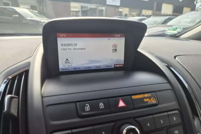 Opel Zafira (2014) thumbnail 6