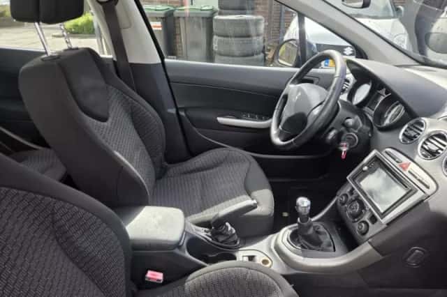 Peugeot 308 (2008) thumbnail 2