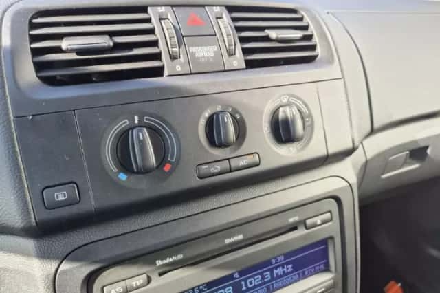 Škoda Fabia (2011) thumbnail 5