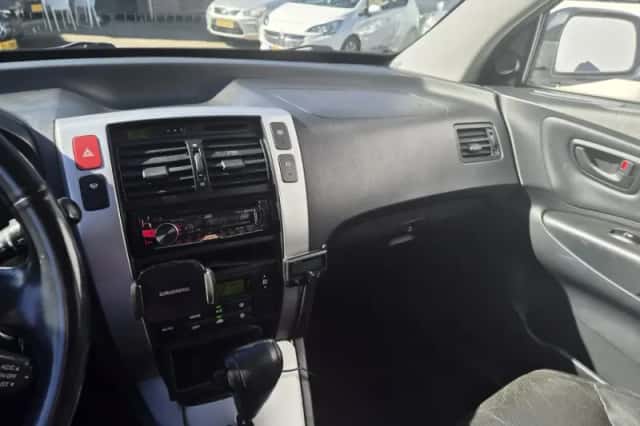 Hyundai Tucson (2006) thumbnail 4