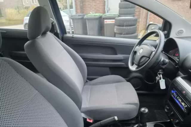 Volkswagen Fox (2007) thumbnail 2