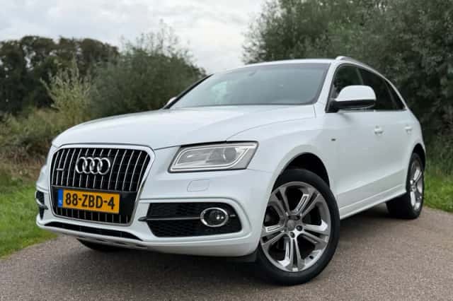 Audi Q5 (2012) thumbnail 1